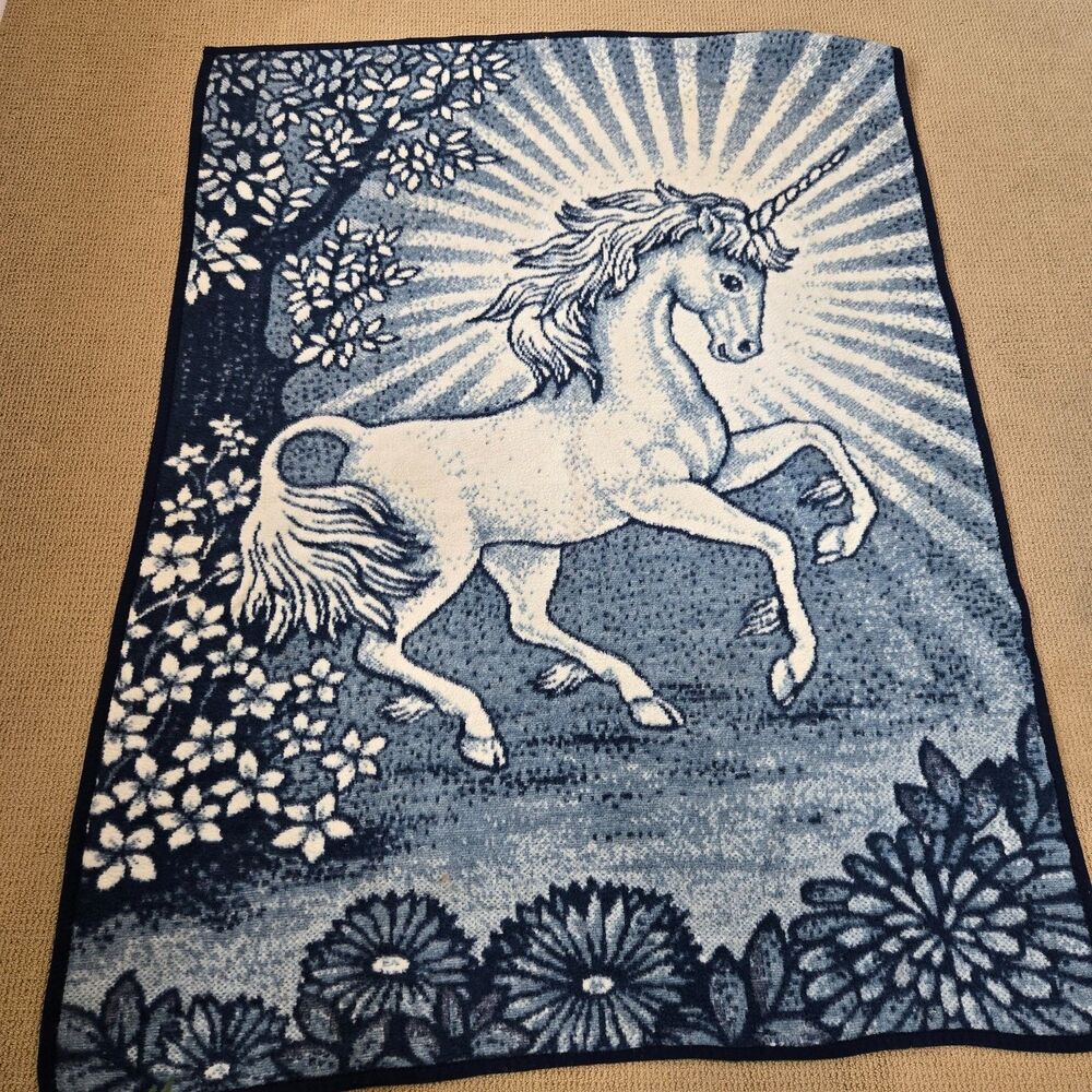 VTG Cannon Ibena UNICORN Flower Blanket Acrylic Reversible 72” x 55” Blue White‎